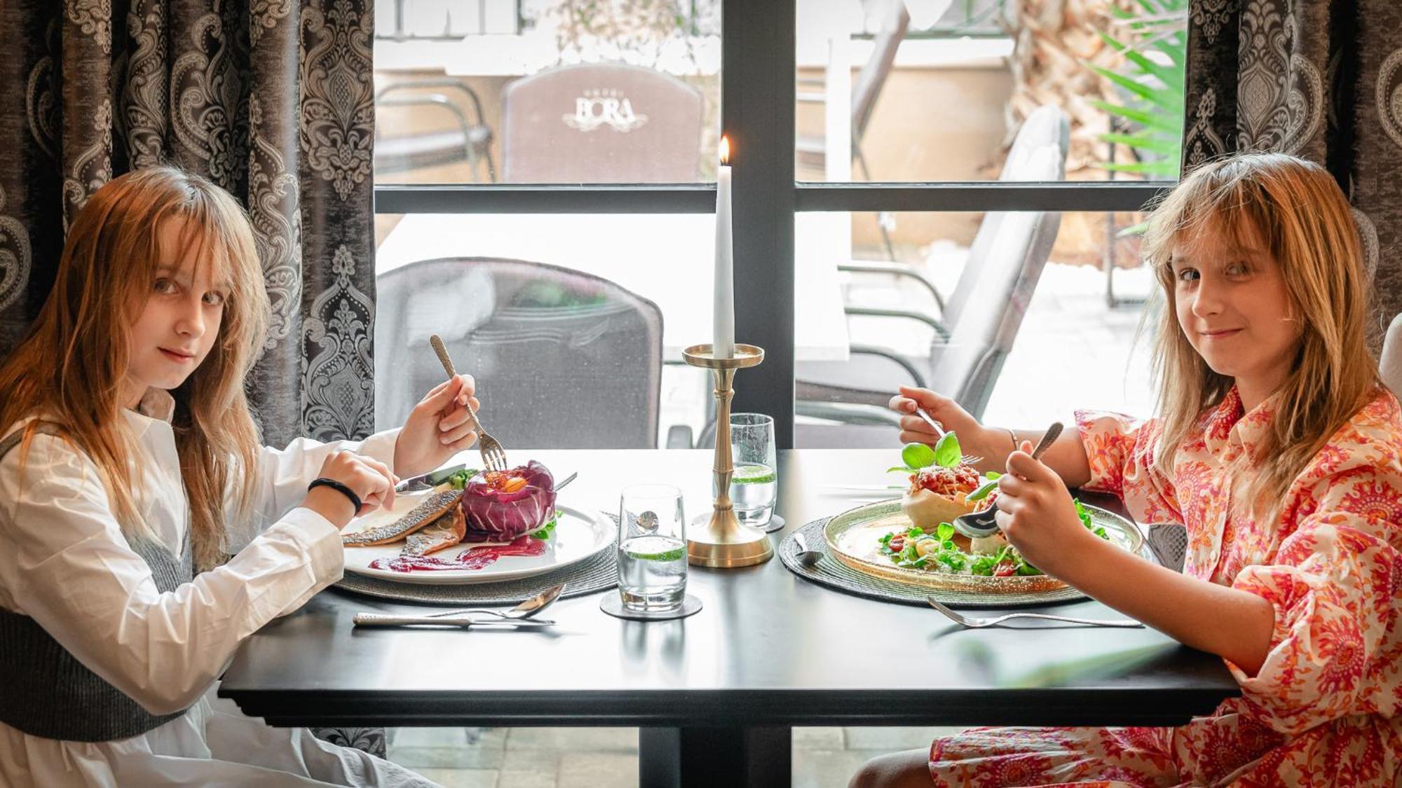 פאקוסטאן Boutique Hotel Bora & Villas Garamm מראה חיצוני תמונה